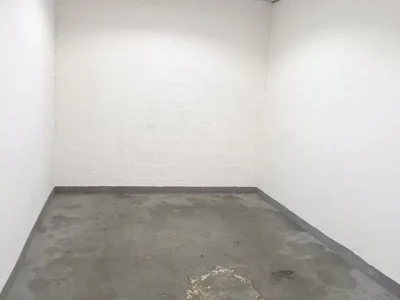 245 sqft Al Quoz 3 SMALL GROUND FLOOR STORAGE UNIT FOR RENT - ONLY 1 LEFT