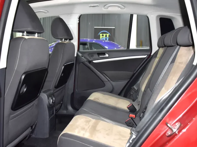 2020 Volkswagen Tiguan SEL 4 Cylinders Petrol Engine Red Beige Crossover GCC Specs Automatic
