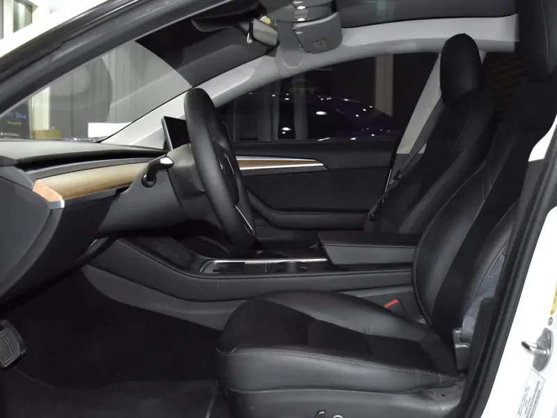 2022 Tesla Model 3 Standard Electric Vehicle 350 - 450 KM Range White Black Sedan GCC Specs