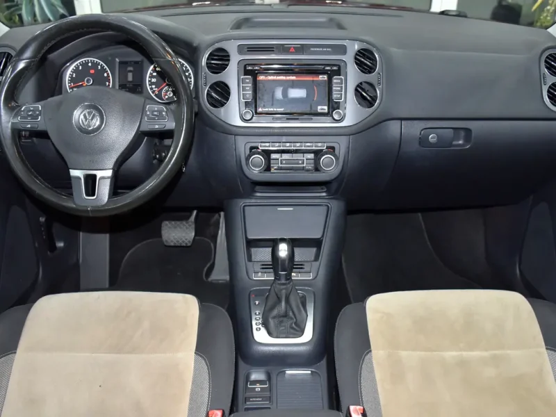 2020 Volkswagen Tiguan SEL 4 Cylinders Petrol Engine Red Beige Crossover GCC Specs Automatic