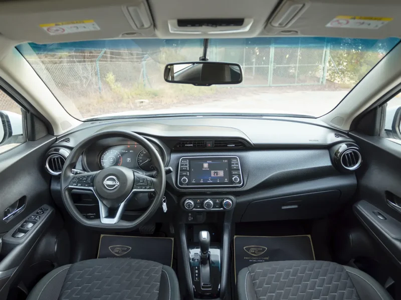 2024 Nissan Kicks SV 1.6 Litres 4 Cylinders Petrol Engine White Grey SUV GCC Specs Automatic