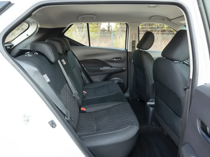 2024 Nissan Kicks SV 1.6 Litres 4 Cylinders Petrol Engine White Grey SUV GCC Specs Automatic