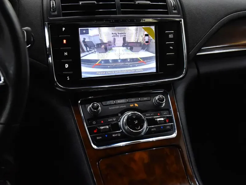 2020 Lincoln Continental Premiere 6 Cylinders Petrol Engine Silver Black Sedan GCC Specs