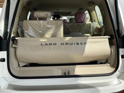 2026 Toyota Land Cruiser VXR Hybrid 3.5 Litres 6 Cylinders Engine White Beige SUV GCC Specs