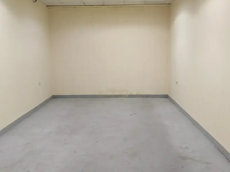 250 sqft Al Quoz 4 LOW BUDGET STORAGE SPACE FOR SMALL BUSINESS