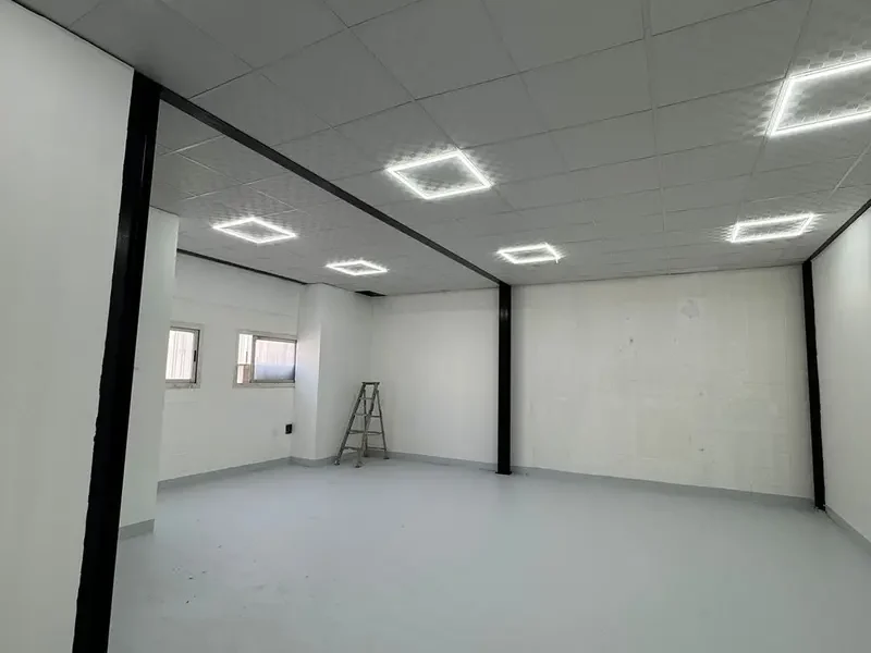 Al Quoz 1 540 SQFT HIGH CEILING WAREHOUSE AVAILABLE FOR RENT