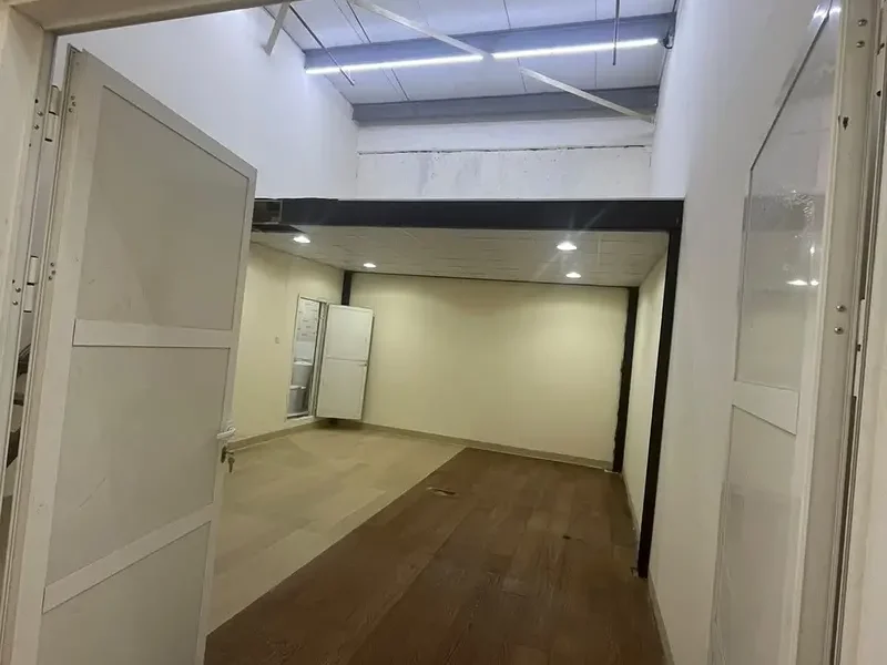 690 sqft Al Quoz 4 STORAGE WAREHOUSE WITH PERSONAL WASHROOM