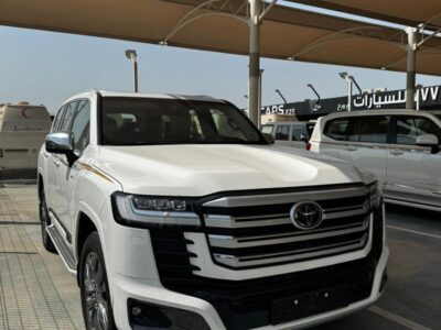 2026 Toyota Land Cruiser VXR Hybrid 3.5 Litres 6 Cylinders Engine White Beige SUV GCC Specs