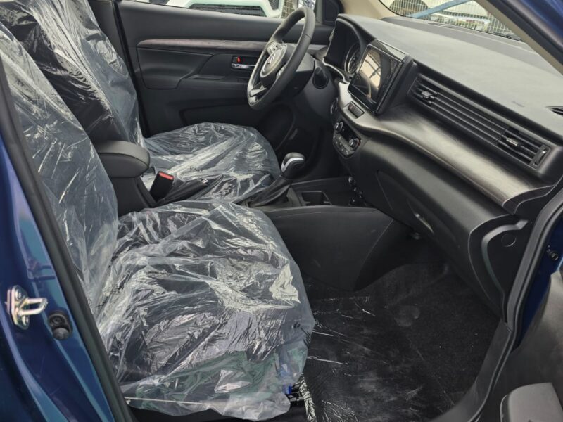 2026 SUZUKI ERTIGA 7-SEATER 1.5 Litres 4 Cylinders Petrol Engine Blue Black MPV GCC Specs