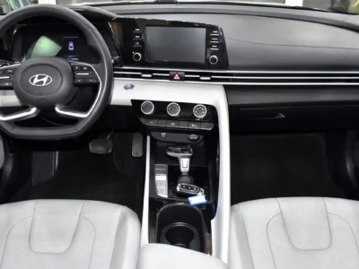 2024 Hyundai Elantra Premium 4 Cylinders Petrol Engine White Beige Sedan Chinese Specs