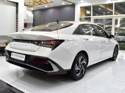 2024 Hyundai Elantra Premium 4 Cylinders Petrol Engine White Beige Sedan Chinese Specs