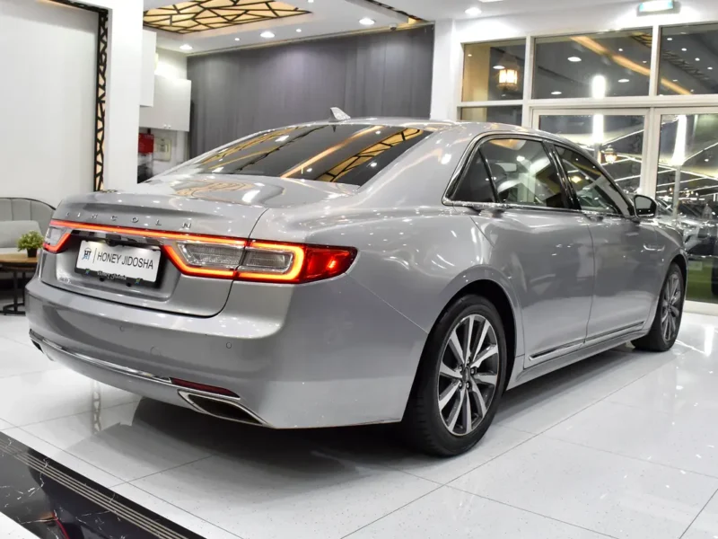 2020 Lincoln Continental Premiere 6 Cylinders Petrol Engine Silver Black Sedan GCC Specs