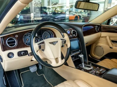 2015 Bentley Flying Spur 4.0 Litres twin-turbo V8 Petrol Engine Green Beige Sedan GCC Specs