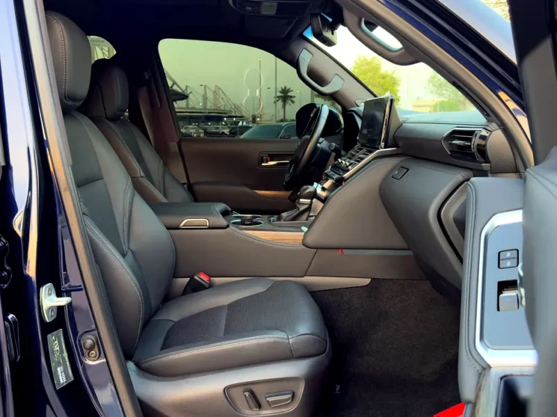 2023 Toyota Land Cruiser VXR 4.0 Litres 6 Cylinders Petrol Engine Blue Black SUV GCC Specs