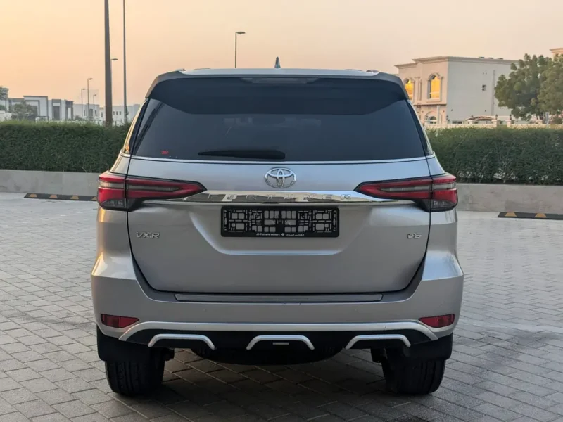 2022 Toyota Fortuner VXR 4.0 Litres V6 Petrol Engine Grey Beige SUV GCC Specs Excellent Condition