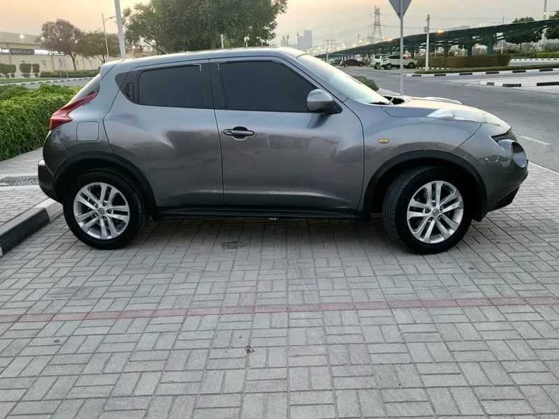 2012 Nissan Juke SV 4 Cylinders Petrol Engine Grey Black Crossover GCC Specs Automatic