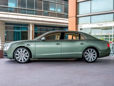 2015 Bentley Flying Spur 4.0 Litres twin-turbo V8 Petrol Engine Green Beige Sedan GCC Specs