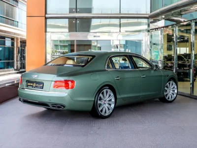 2015 Bentley Flying Spur 4.0 Litres twin-turbo V8 Petrol Engine Green Beige Sedan GCC Specs