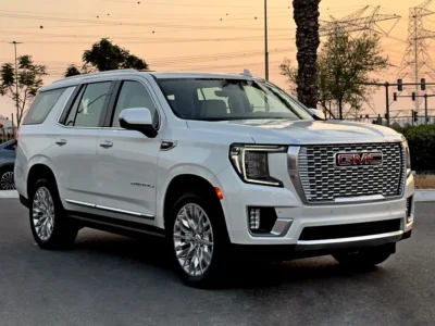 2024 GMC Yukon Denali 8 Cylinders Petrol Engine White Beige SUV GCC Specs Automatic