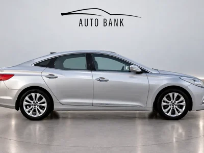 2013 Hyundai Azera Premium 6 Cylinders Petrol Engine Grey Brown Sedan GCC Specs