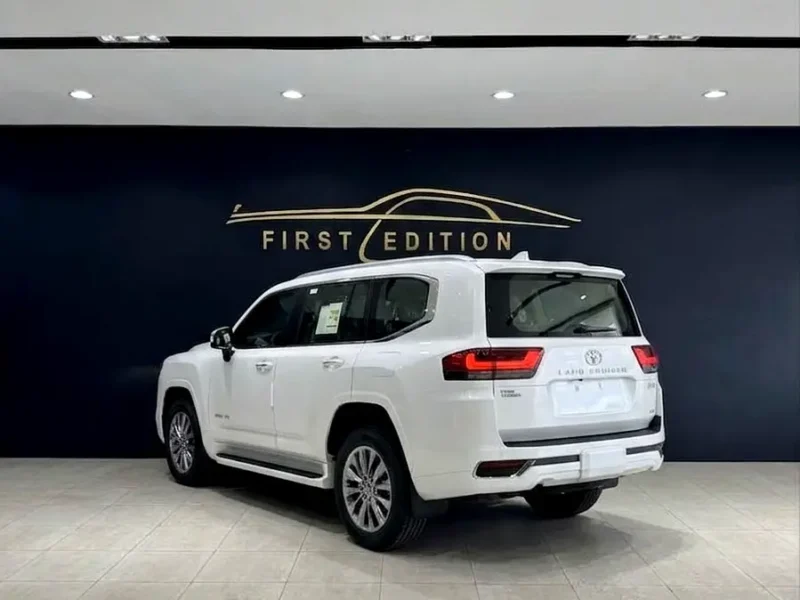 2026 Toyota Land Cruiser VXR 3.5L 6 Cylinders Hybrid Engine White Red SUV GCC Specs