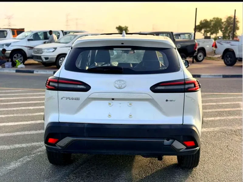 2026 Toyota Frontlander 4 Cylinders Hybrid Engine White Black SUV Chinese Specs