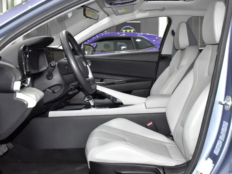 2024 Hyundai Elantra Premium 4 Cylinders Petrol Engine Blue Beige Sedan Chinese Specs
