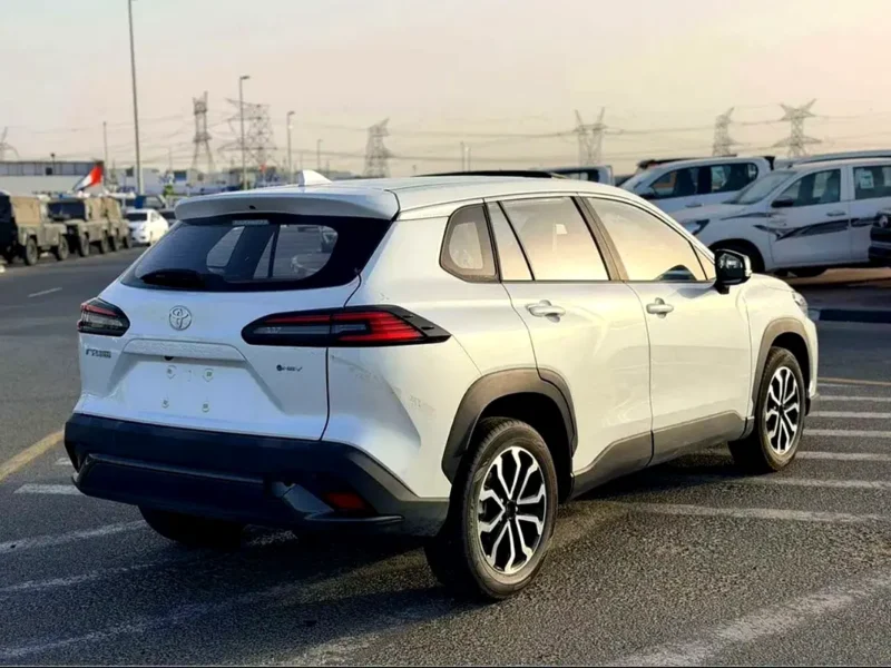 2026 Toyota Frontlander 4 Cylinders Hybrid Engine White Black SUV Chinese Specs