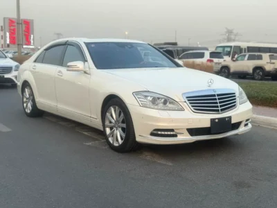 2010 Mercedes-Benz S-Class S 550 8 Cylinders petrol Engine White Black Sedan Automatic