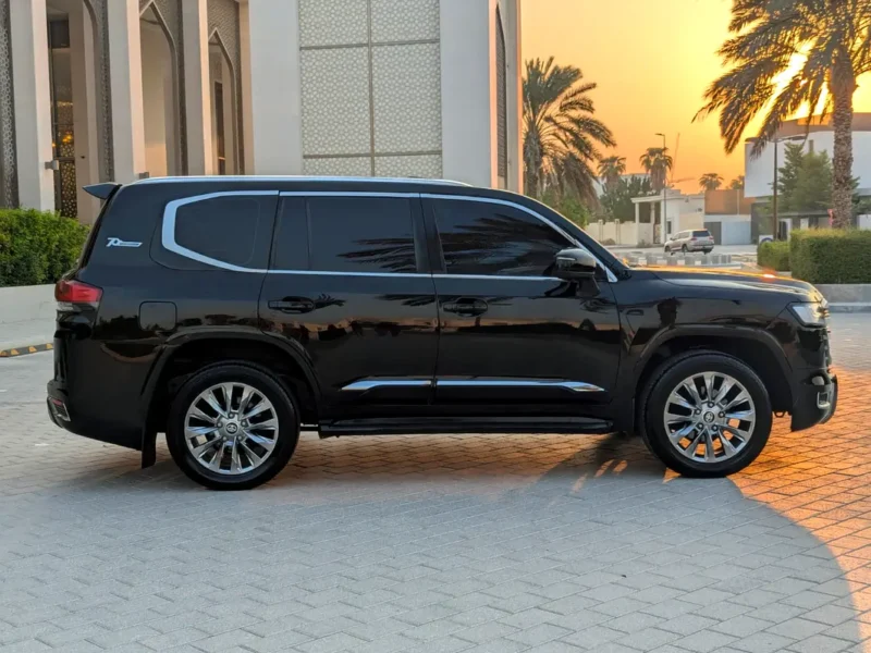 2013 Toyota Land Cruiser GXR Facelifted 2025 4.5 Litres 8 Cylinders Engine Black Beige SUV GCC