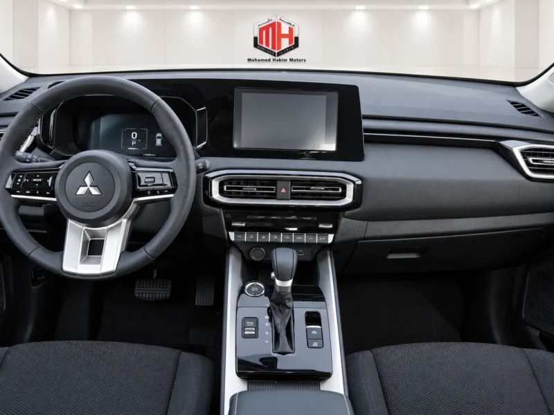 2027 MITSUBISHI DESTINATOR H LINE 1.5L TURBO 4 Cylinders Engine White Black SUV GCC