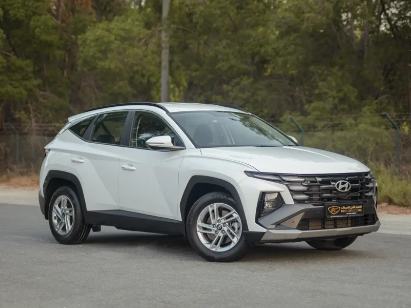 2025 Hyundai Tucson Smart 2.0 Litres 4 Cylinders Petrol Engine White Black SUV GCC Specs