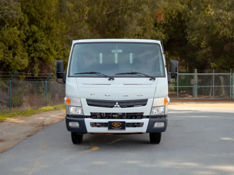 2023 Mitsubishi Canter Cargo Body 4.2L 4 Cylinders Diesel Engine Manual White Grey