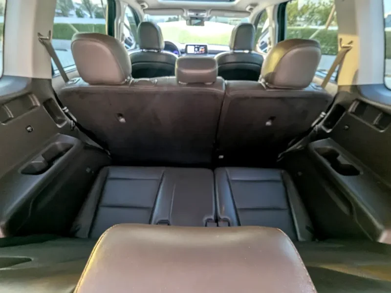 2020 Kia Telluride EX 6 Cylinders Petrol Engine Black Tan SUV GCC Specs Excellent Condition