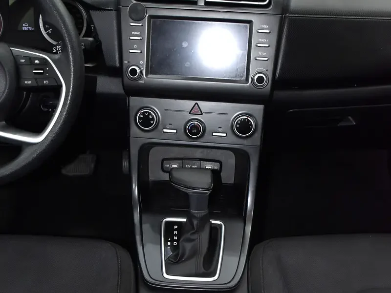 2024 Hyundai Creta Comfort 4 Cylinders Petrol Engine Silver Black Crossover GCC Specs