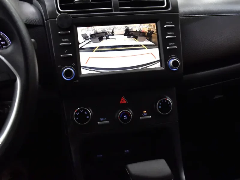 2024 Hyundai Creta Comfort 4 Cylinders Petrol Engine Silver Black Crossover GCC Specs