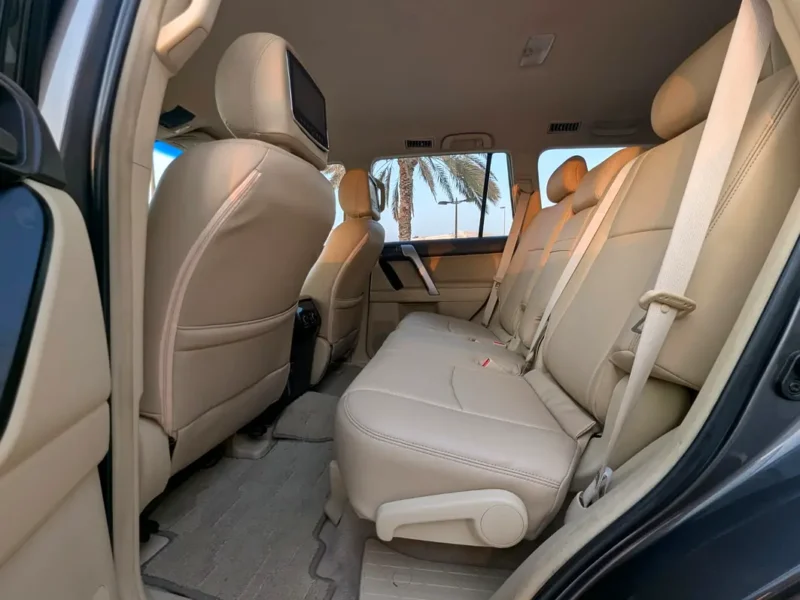 2015 Toyota Prado 4.0L 6 Cylinders Petrol Engine Grey Beige SUV GCC Specs Excellent Condition
