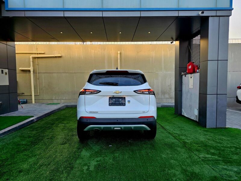2023 Chevrolet Groove LT 1.5 Litres 4 Cylinders Petrol Engine White Grey SUV GCC Specs