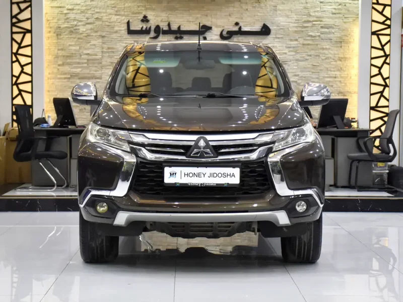 2017 Mitsubishi Montero Sport GLS 6 Cylinders Petrol Engine Brown SUV GCC Specs Automatic
