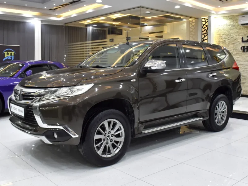 2017 Mitsubishi Montero Sport GLS 6 Cylinders Petrol Engine Brown SUV GCC Specs Automatic