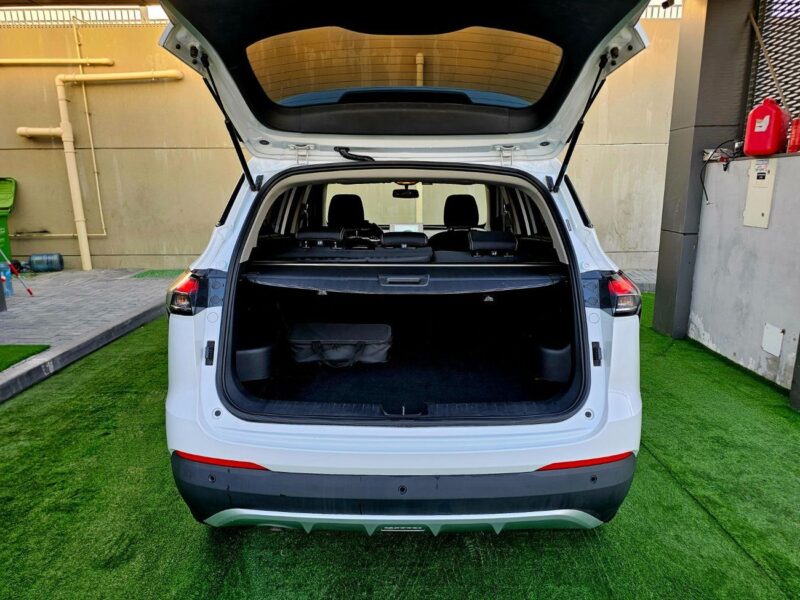 2023 Chevrolet Groove LT 1.5 Litres 4 Cylinders Petrol Engine White Grey SUV GCC Specs