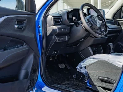 2026 SUZUKI SWIFT 1.2 Litres 3 Cylinders PETROL Engine Blue Black Hatchback GCC Specs