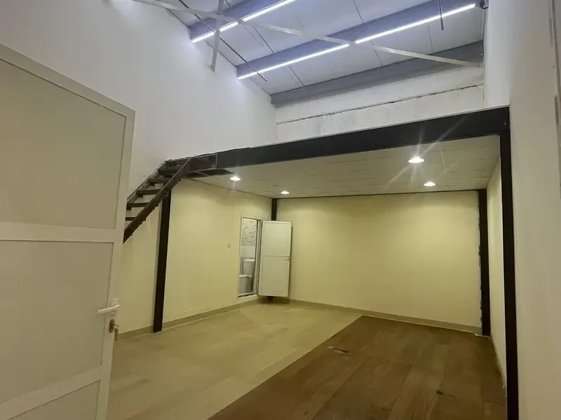 360 sqft Al Quoz 4 NEWLY MODIFIED STORAGE WAREHOUSE ON MEZZANINE