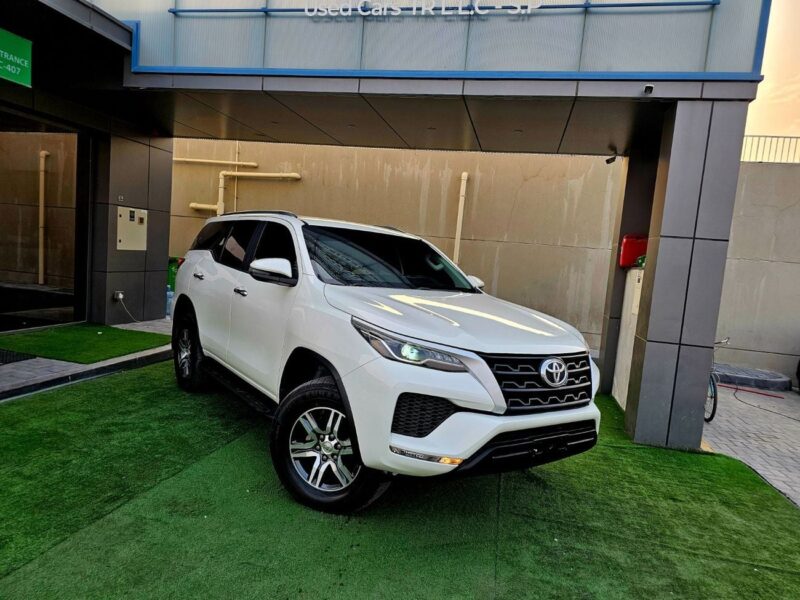 2021 Toyota Fortuner EXR 2.7 Litres V4 PETROL Engine White Tan SUV Automatic GCC