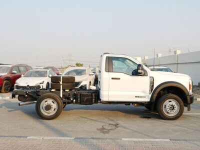 2026 Ford F550 SUPER DUTY XL 6.7L Power Stroke V8 Turbo Diesel White Grey Pickup Truck