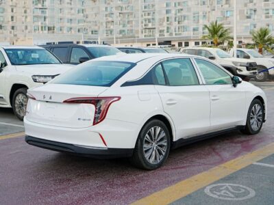 2024 HONGQI E-QM5 T3 EDITION Electric Vehicle White Black Sedan Chinese Specs
