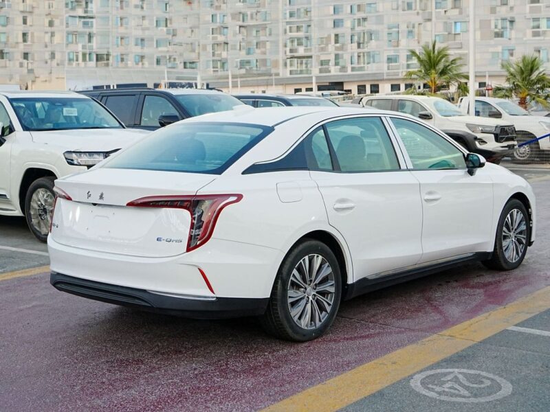 2024 HONGQI E-QM5 T3 EDITION Electric Vehicle White Black Sedan Chinese Specs
