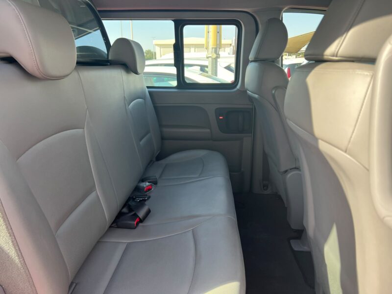 2021 Hyundai H1 5 Seats Van 2.4 Litres 4 Cylinder Diesel Engine Manual Silver Grey Van