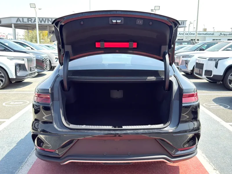 2025 BYD HAN Flagship Edition 4 Cylinders Plug-in Hybrid Engine Black Beige Sedan Automatic