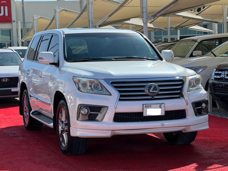 2012 Lexus LX 570 5.7 Litres 8 Cylinders Petrol Engine White Tan SUV GCC Specs Full Option